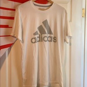 Men’s large Adidas T-shirt